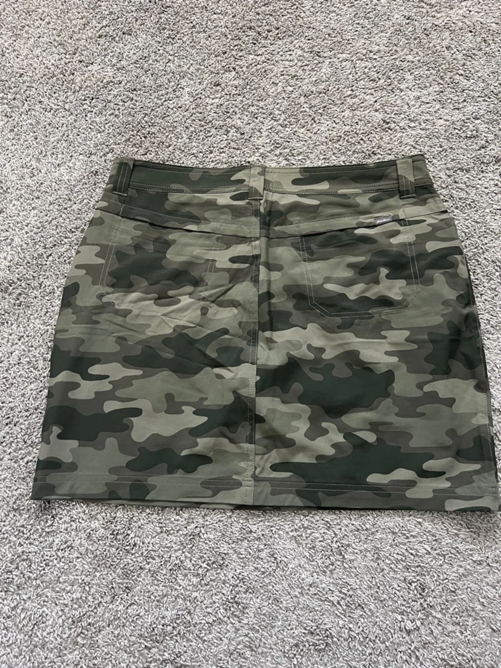 Eddie Bauer Olive Green Adventurer 2.0 Camo Sporty Mini Skirt/Skort - Size 10 - Picture 3 of 9